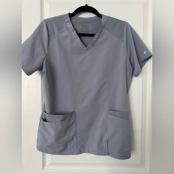 BARCO ONE Scrub Top - Picture 1 of 2